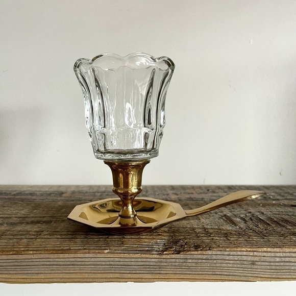 Brass chamber candlestick with glass votive - Picture 1 of 6